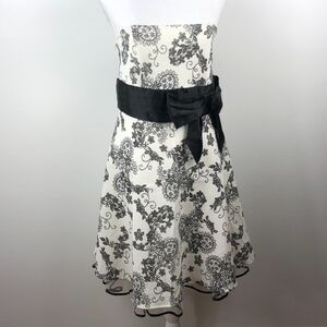 B. Darlin Rockabilly Black and White Toile Dress 9